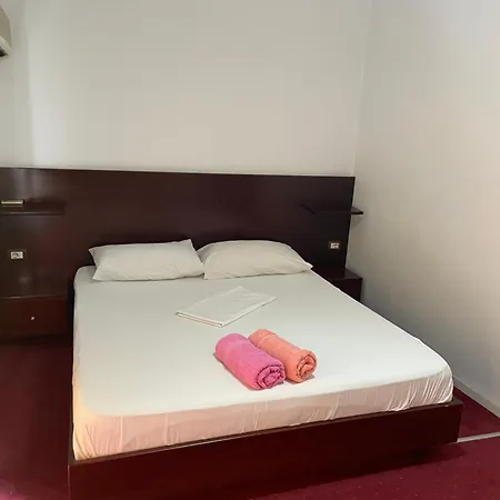 Freskia 3* Sarandë