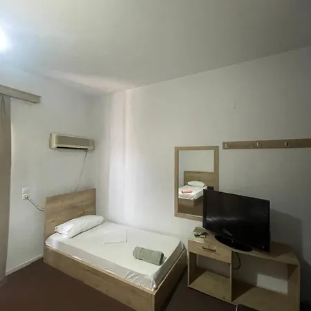 Freskia Hotel
