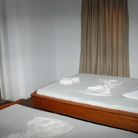 Freskia Hotel 3*
