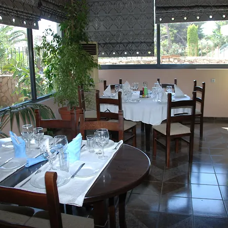 Freskia Hotel 3*