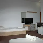 Freskia Hotel 3*