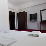Hotel Freskia 3*