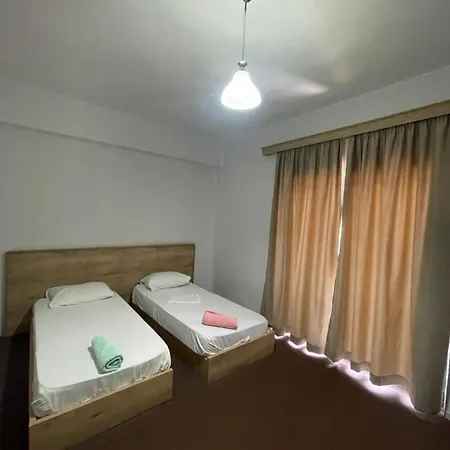 酒店 Freskia Sarandë