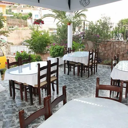 酒店 Freskia Sarandë