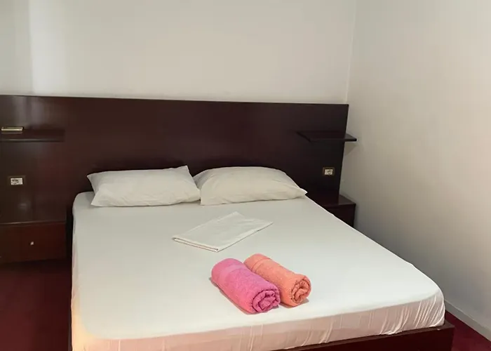 Freskia 3* סרנדה