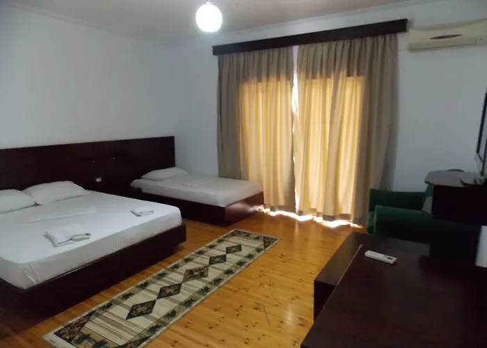 Freskia ساراندا