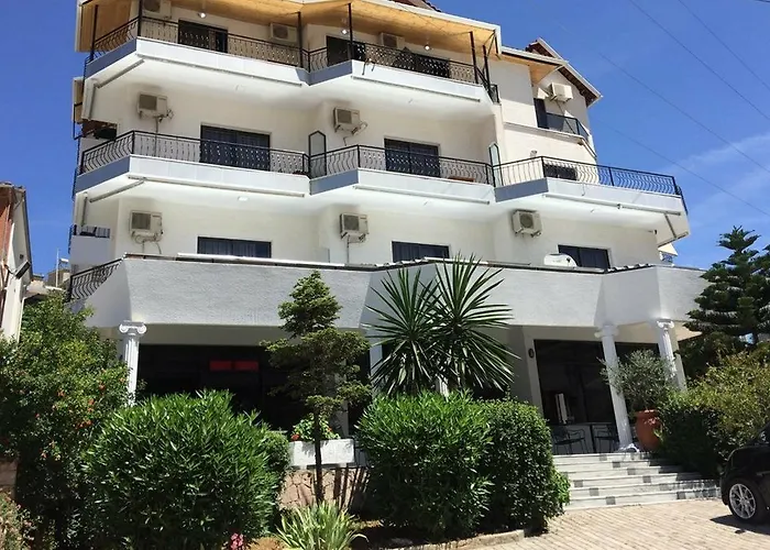 Freskia מלון סרנדה